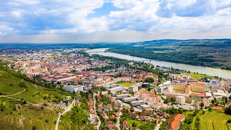 Kremser MaklerInnen Krems-Drohnenansicht.jpg